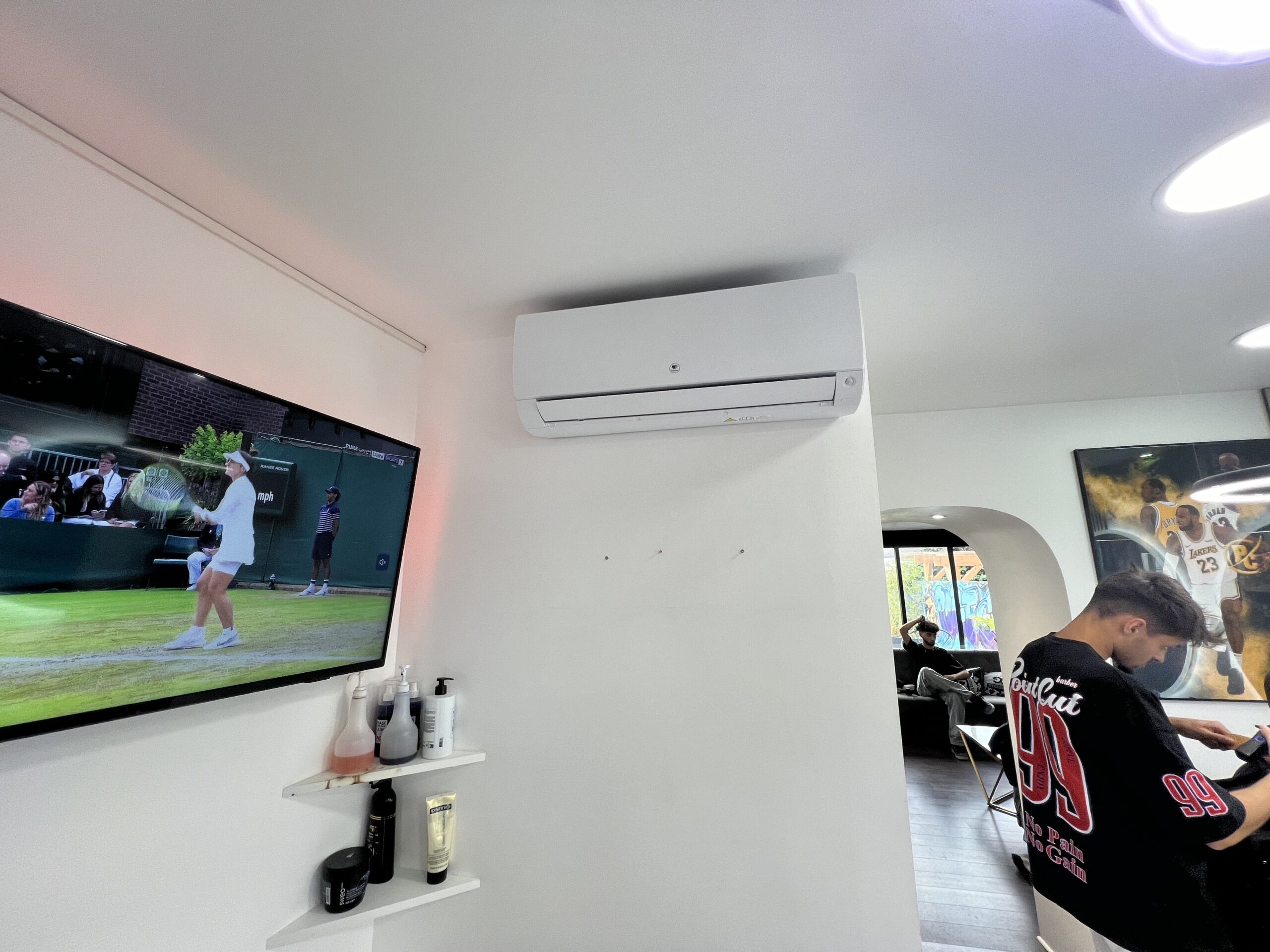 Installation climatisation salon de coiffure Point Cut Angers